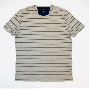 Banana Republic Size L Tee